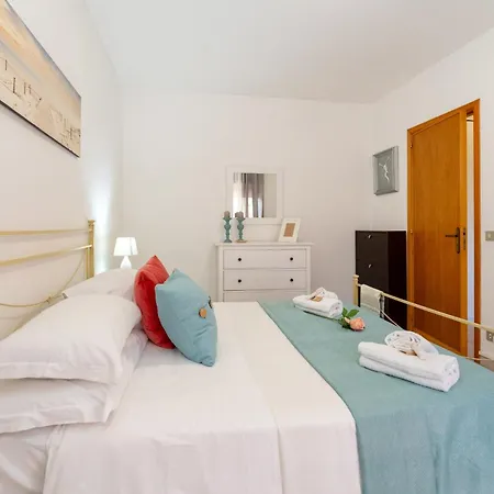 アパート Elisio By Harmony House