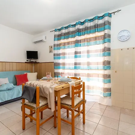 Elisio Apartmán Giardini Naxos